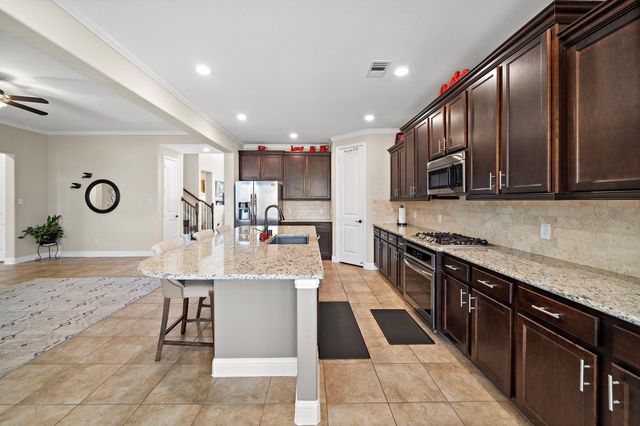 9610 Lochampton Drive, Tomball, TX 77375