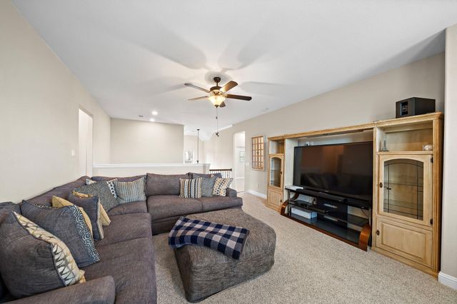 9610 Lochampton Drive, Tomball, TX 77375