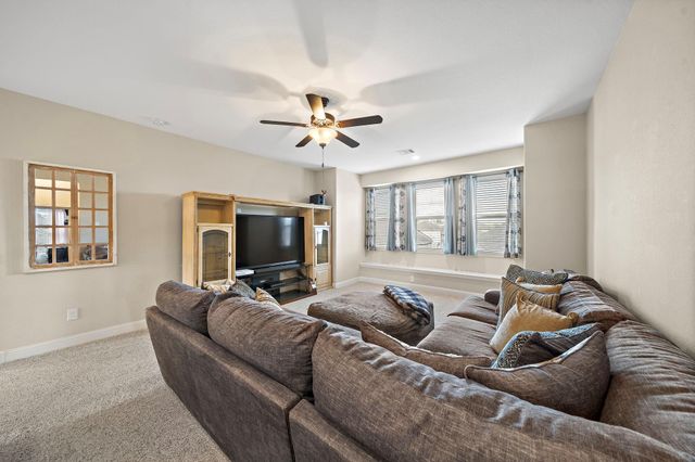 9610 Lochampton Drive, Tomball, TX 77375