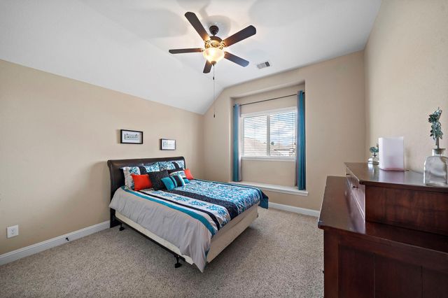 9610 Lochampton Drive, Tomball, TX 77375