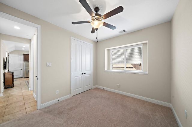 9610 Lochampton Drive, Tomball, TX 77375