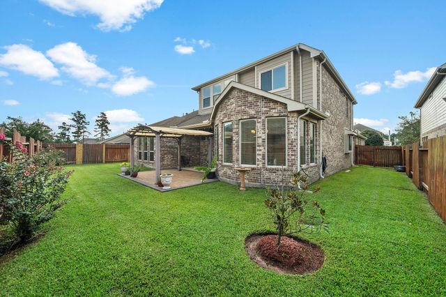 9610 Lochampton Drive, Tomball, TX 77375