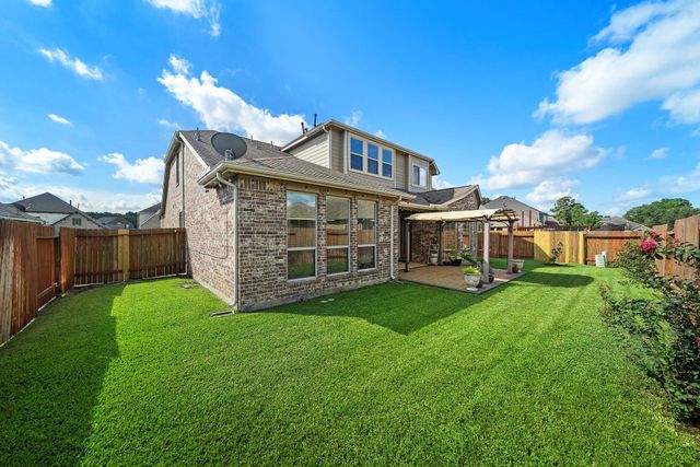 9610 Lochampton Drive, Tomball, TX 77375