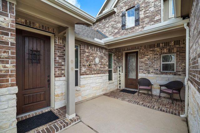 9610 Lochampton Drive, Tomball, TX 77375