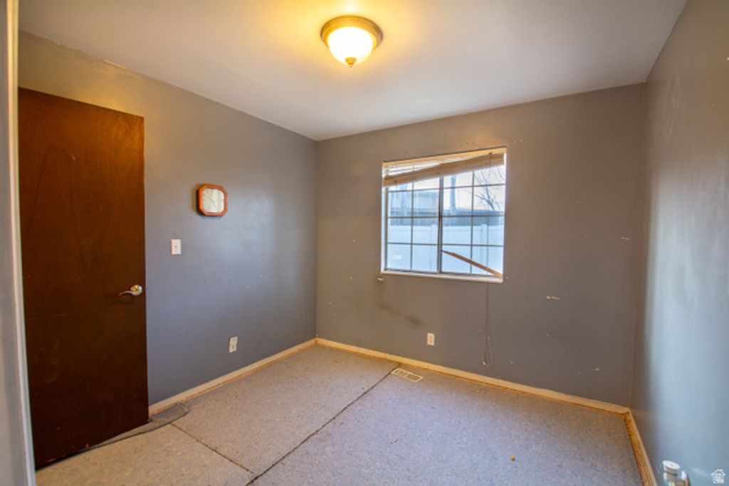 Image 11 of property listing at 3575 S 3200 W #5A, West Valley City, UT 84119