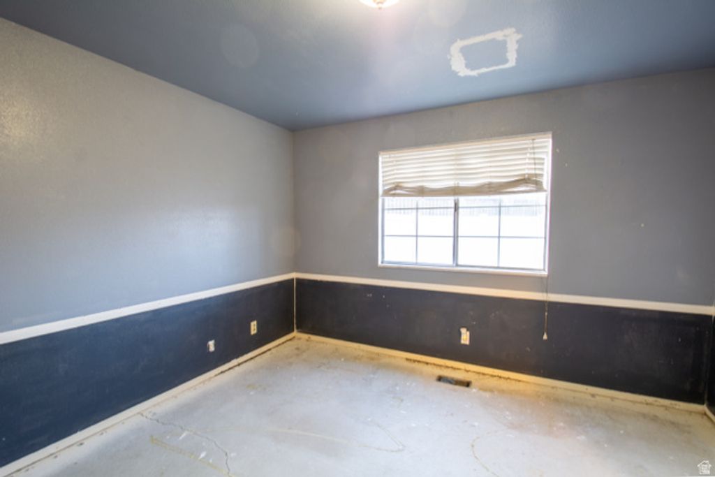 Image 13 of property listing at 3575 S 3200 W #5A, West Valley City, UT 84119