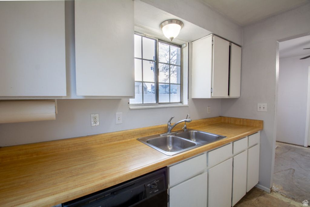 Image 6 of property listing at 3575 S 3200 W #5A, West Valley City, UT 84119