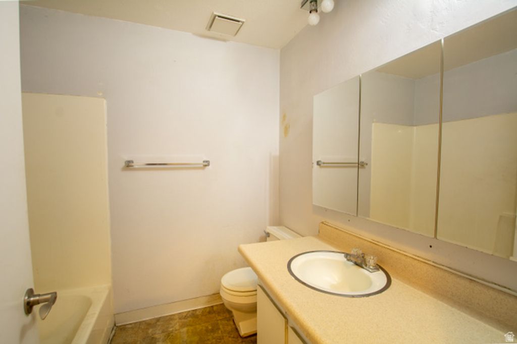 Image 9 of property listing at 3575 S 3200 W #5A, West Valley City, UT 84119