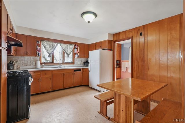 14 Mary Street, Auburn, NY 13021