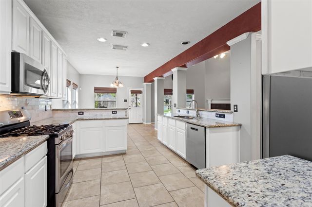 2322 Pine Brook Drive, Deer Park, TX 77536