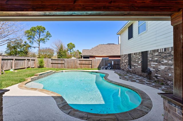 2322 Pine Brook Drive, Deer Park, TX 77536