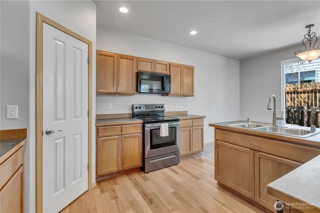 19124 97 Avenue Ct E, Puyallup, WA 98375