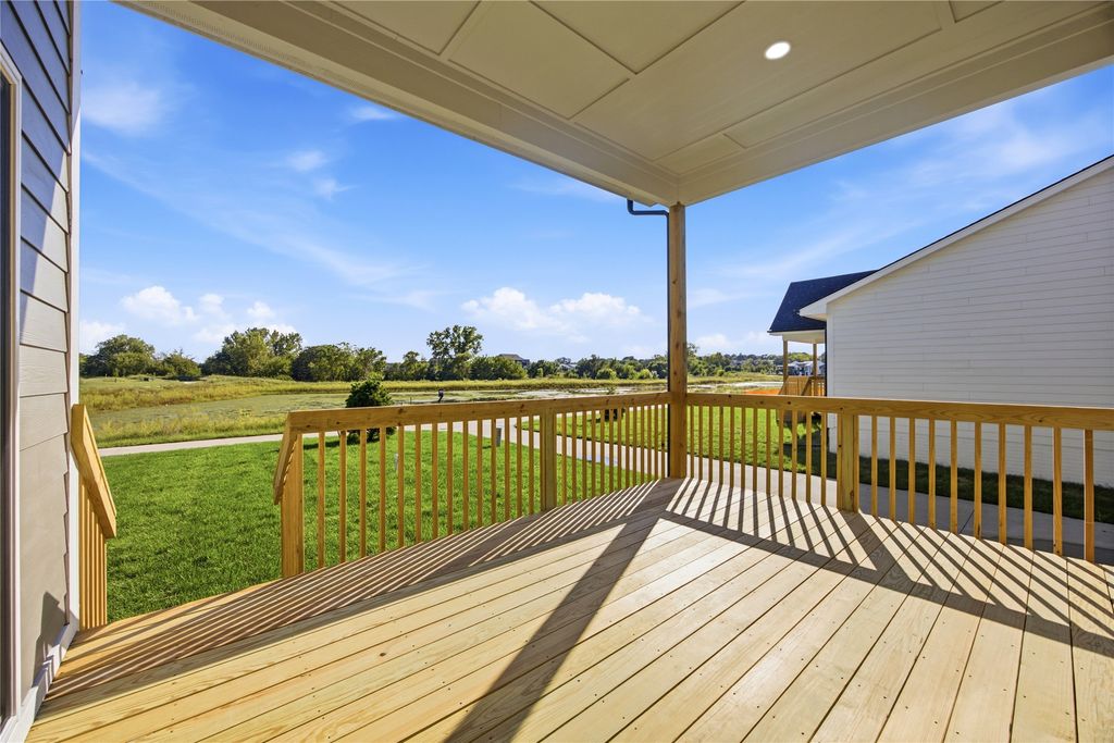 9428 NW 82nd Avenue, Johnston, IA 50131