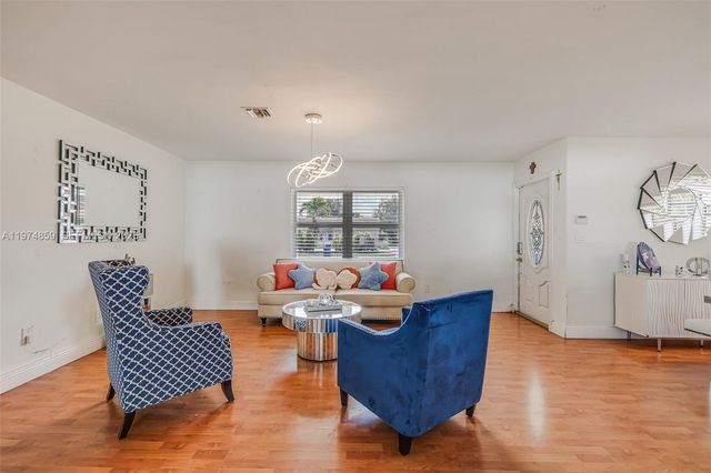 11751 SW 30th St, Miami, FL 33175