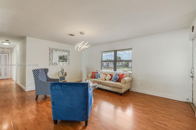 11751 SW 30th St, Miami, FL 33175