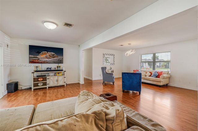 11751 SW 30th St, Miami, FL 33175