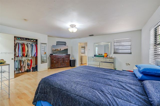 11751 SW 30th St, Miami, FL 33175