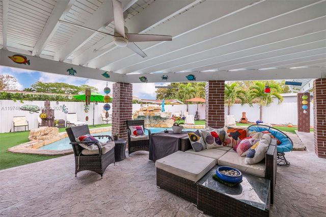 11751 SW 30th St, Miami, FL 33175