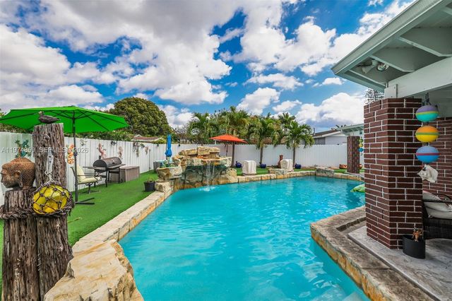 11751 SW 30th St, Miami, FL 33175