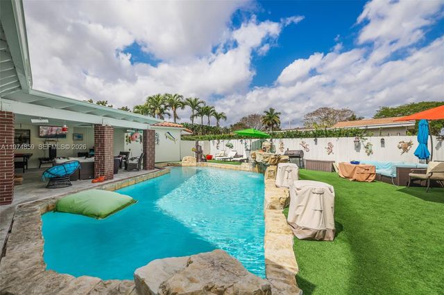 11751 SW 30th St, Miami, FL 33175