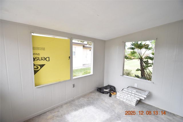 705 2ND AVENUE NW B, Ruskin, FL 33570