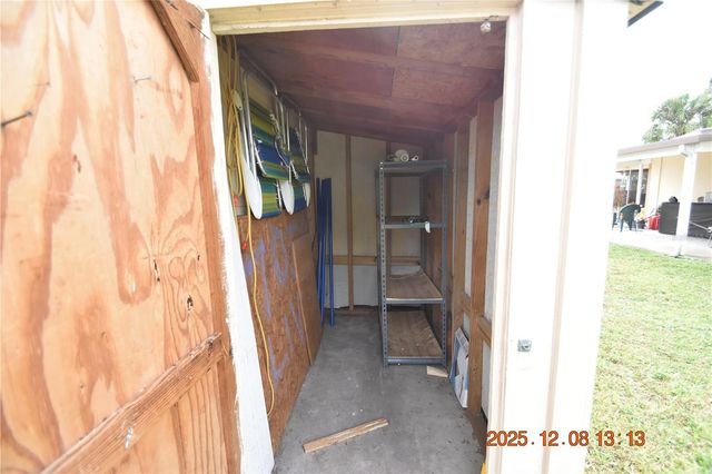 705 2ND AVENUE NW B, Ruskin, FL 33570