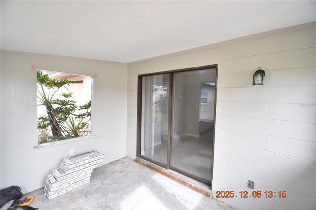 705 2ND AVENUE NW B, Ruskin, FL 33570