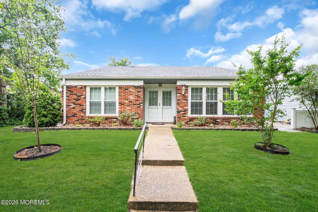 580 Kevin Court A, Manchester, NJ 08759