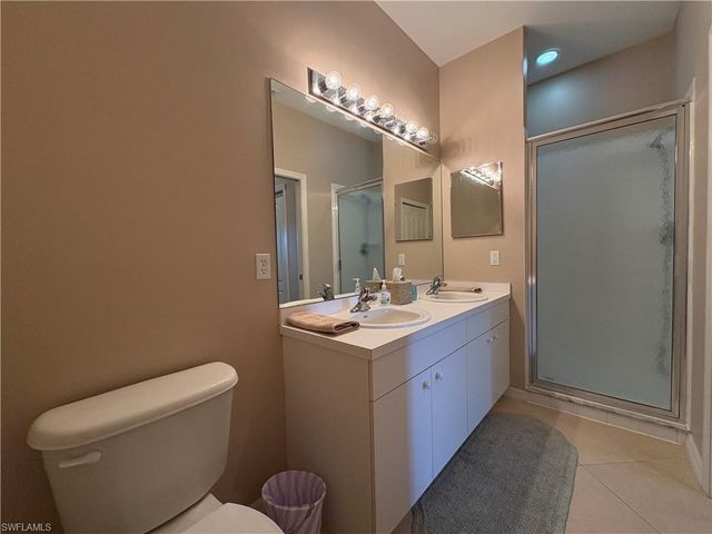 2720 Cypress Trace CIR # 2933, Naples, FL 34119