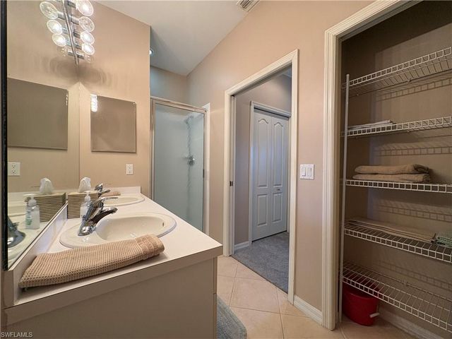 2720 Cypress Trace CIR # 2933, Naples, FL 34119