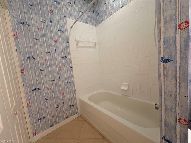 2720 Cypress Trace CIR # 2933, Naples, FL 34119