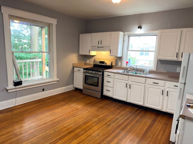 452 21st Street, Bettendorf, IA 52722