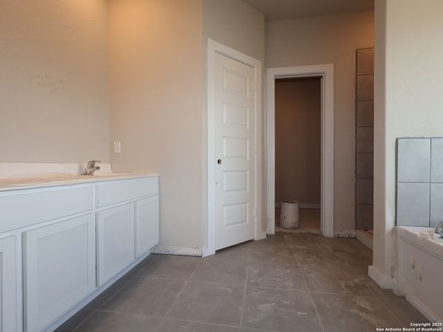 8503 Rucker Pond Trail, San Antonio, TX 78252