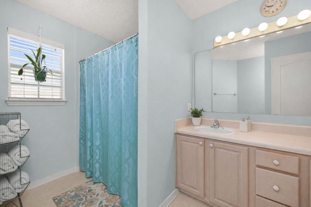 2088 Shadow Lake Drive, Gulf Breeze, FL 32563