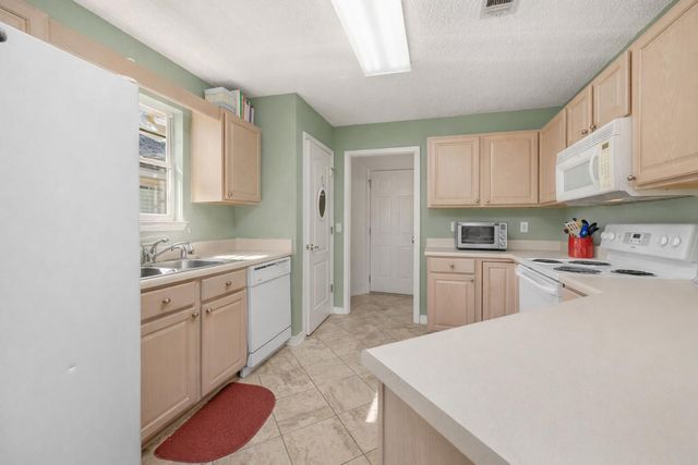 2088 Shadow Lake Drive, Gulf Breeze, FL 32563