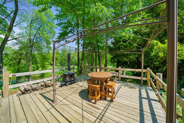 4444 E 1553rd Road, Earlville, IL 60518