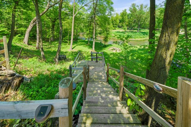 4444 E 1553rd Road, Earlville, IL 60518