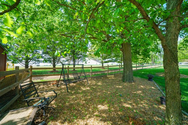 4444 E 1553rd Road, Earlville, IL 60518