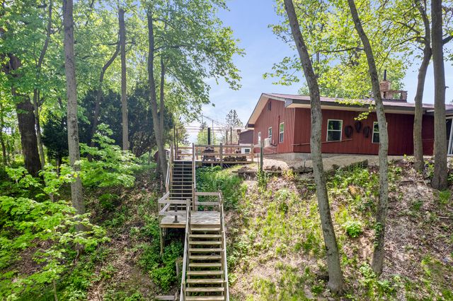 4444 E 1553rd Road, Earlville, IL 60518