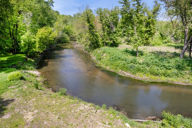 4444 E 1553rd Road, Earlville, IL 60518