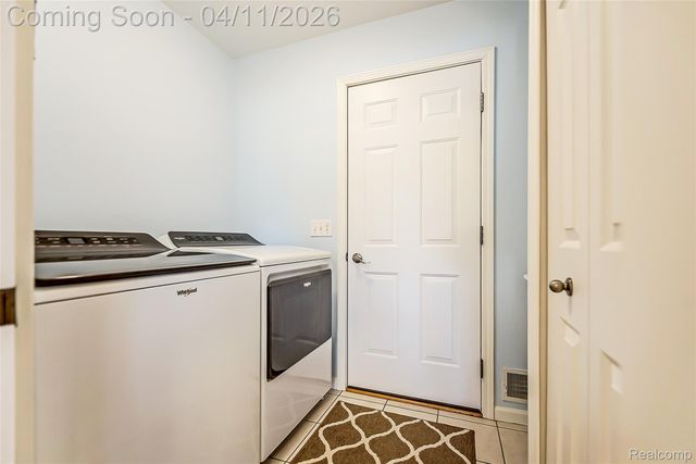 6062 Green Ash Drive, Brighton, MI 48116