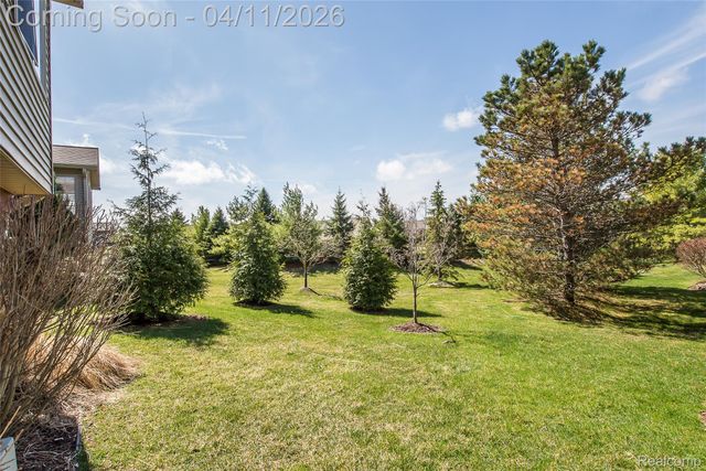 6062 Green Ash Drive, Brighton, MI 48116