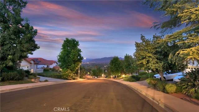 24727 Bracken Lane, Stevenson Ranch, CA 91381
