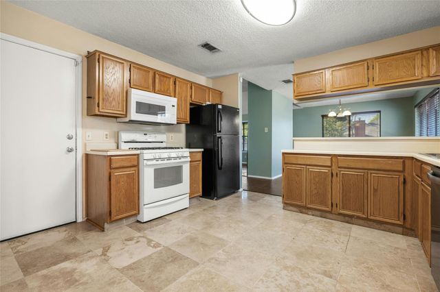 4700 Fallenash DR, Austin, TX 78725