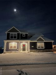 52361 Wellington Valley Drive, Macomb Township, MI 48042