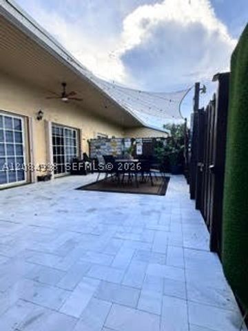 921 NE 213th Ter 3, Miami, FL 33179
