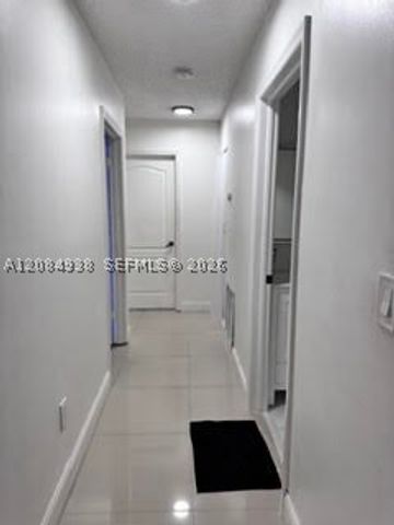 921 NE 213th Ter 3, Miami, FL 33179