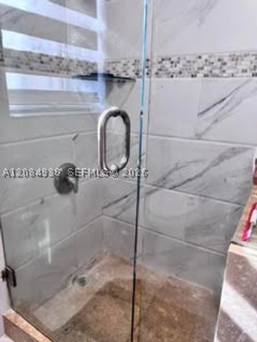 921 NE 213th Ter 3, Miami, FL 33179