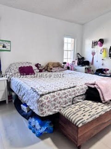 921 NE 213th Ter 3, Miami, FL 33179