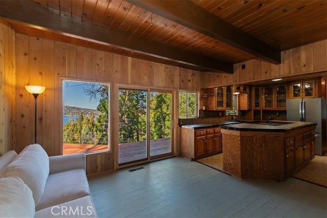 495 Kuffel Canyon, Lake Arrowhead, CA 92352
